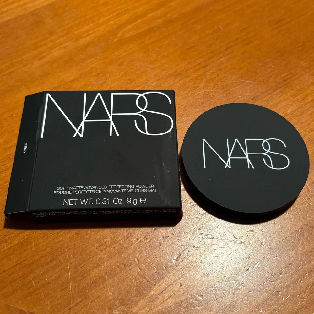 NARS Soft Matte Advanced Perfecting Powder Creek